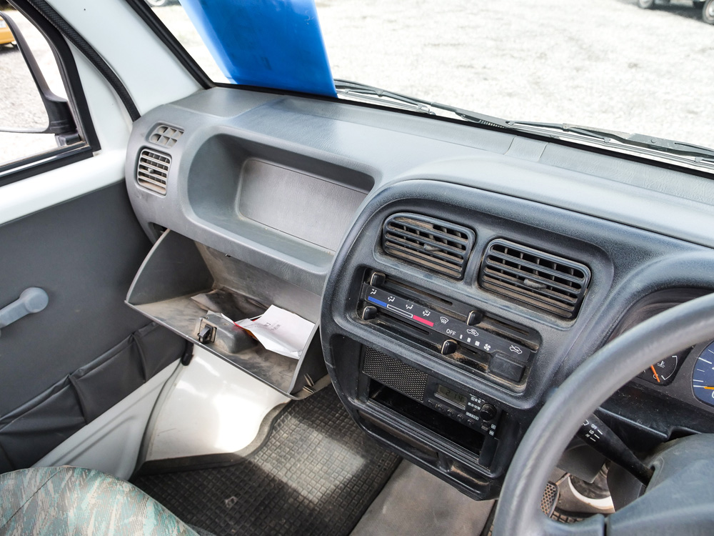 2000 Suzuki Carry