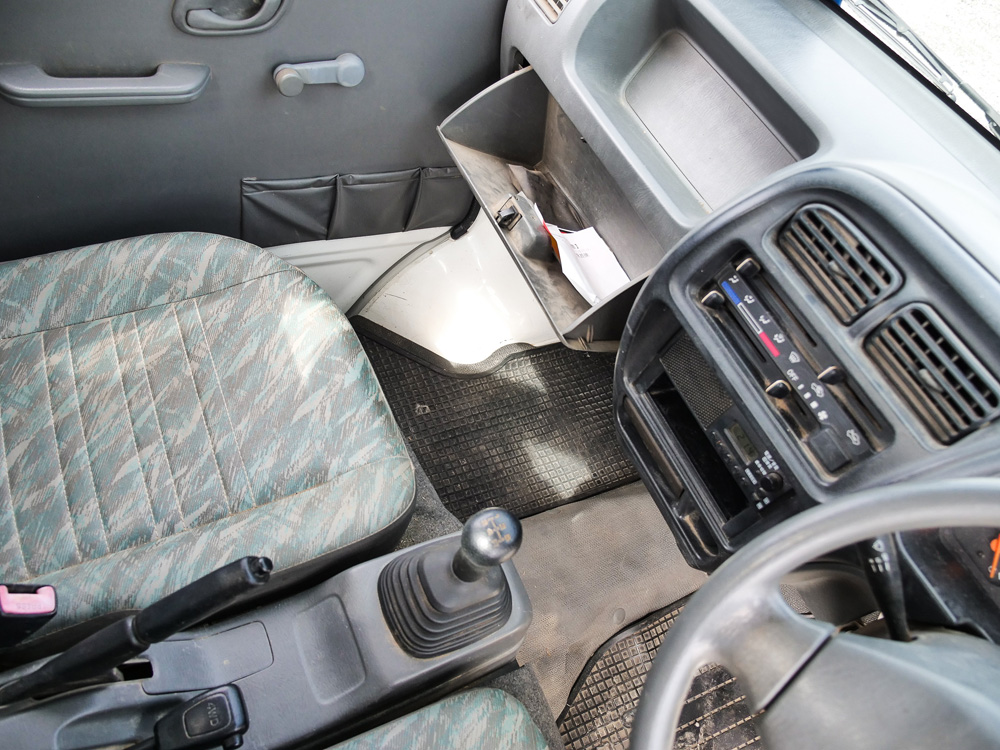 2000 Suzuki Carry