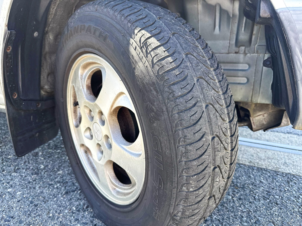 1998 Mitsubishi Pajero IO