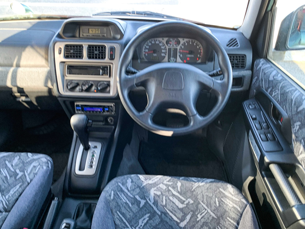 1998 Mitsubishi Pajero IO