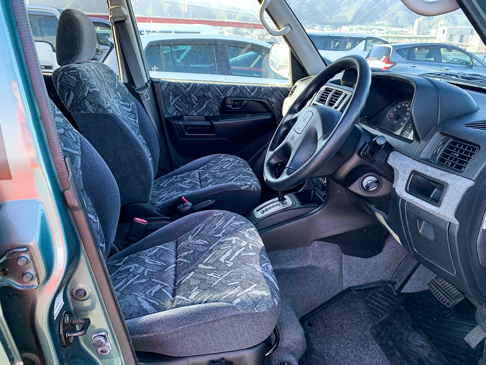 1998 Mitsubishi Pajero IO
