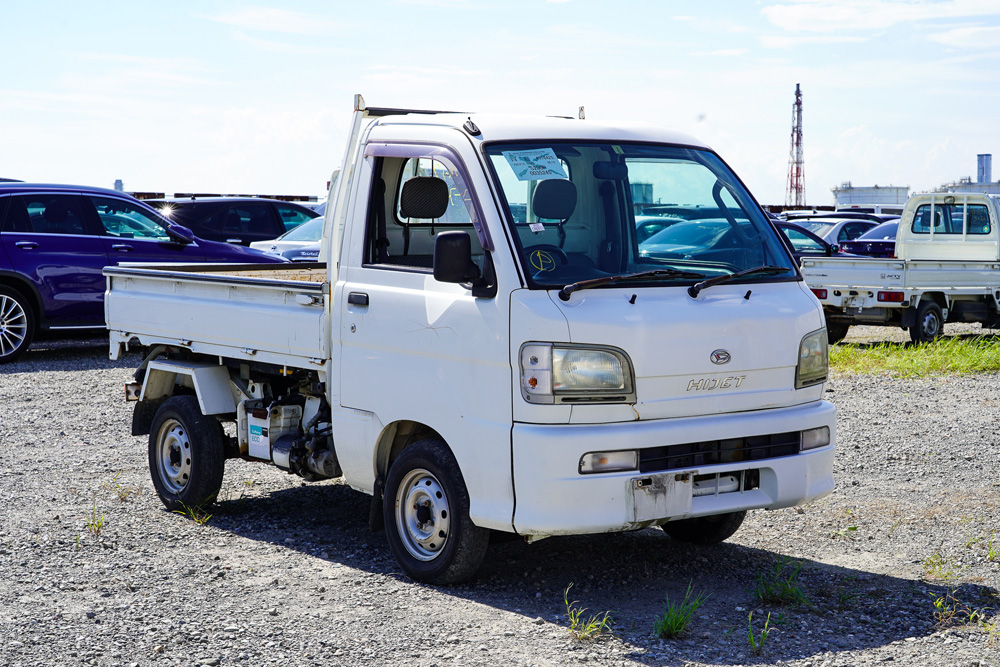 2000 Daihatshu Hijet Scissor Lift