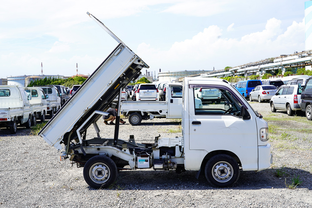 2000 Daihatshu Hijet Scissor Lift