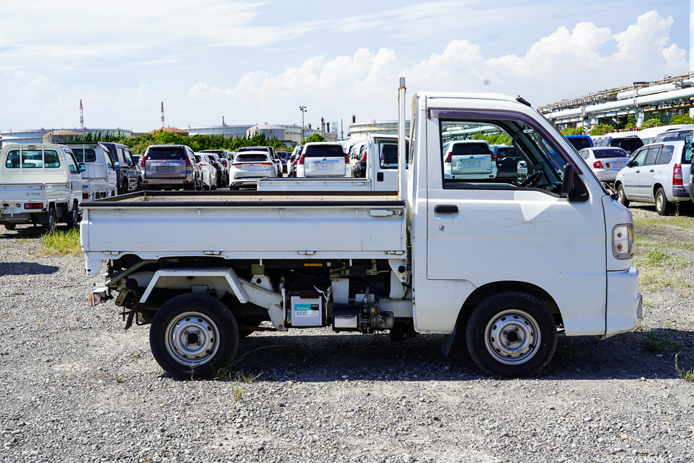 2000 Daihatshu Hijet Scissor Lift