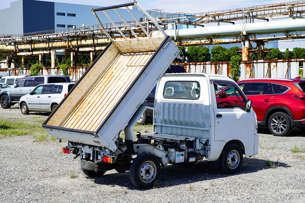 2000 Daihatshu Hijet Scissor Lift
