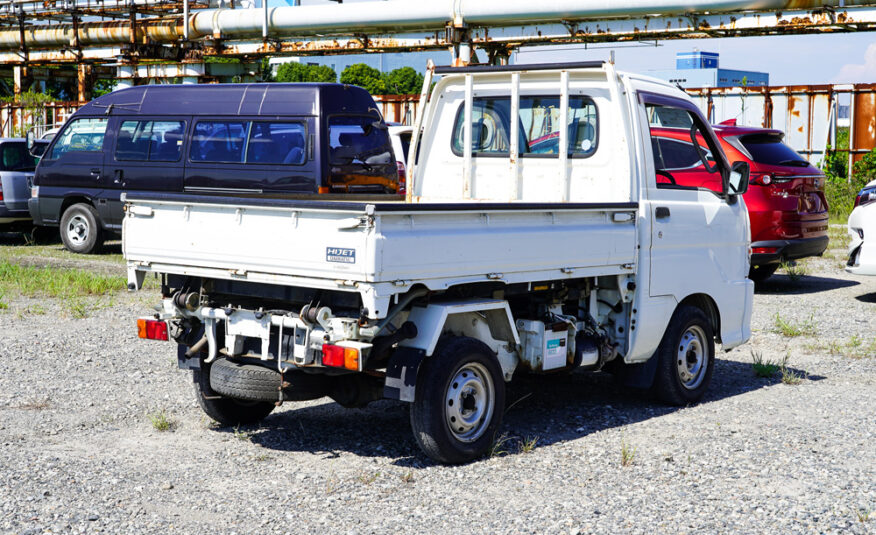 2000 Daihatshu Hijet Scissor Lift