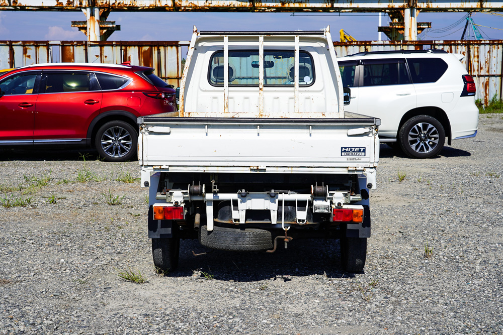 2000 Daihatshu Hijet Scissor Lift