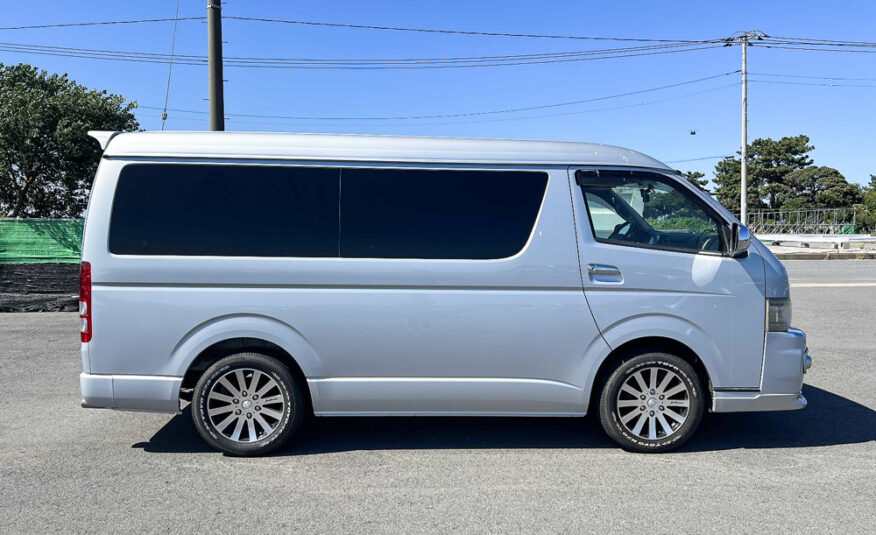 2007 Toyota Hiace