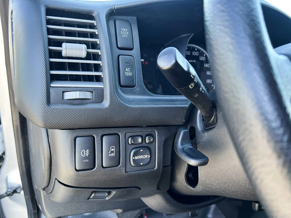 2007 Toyota Hiace