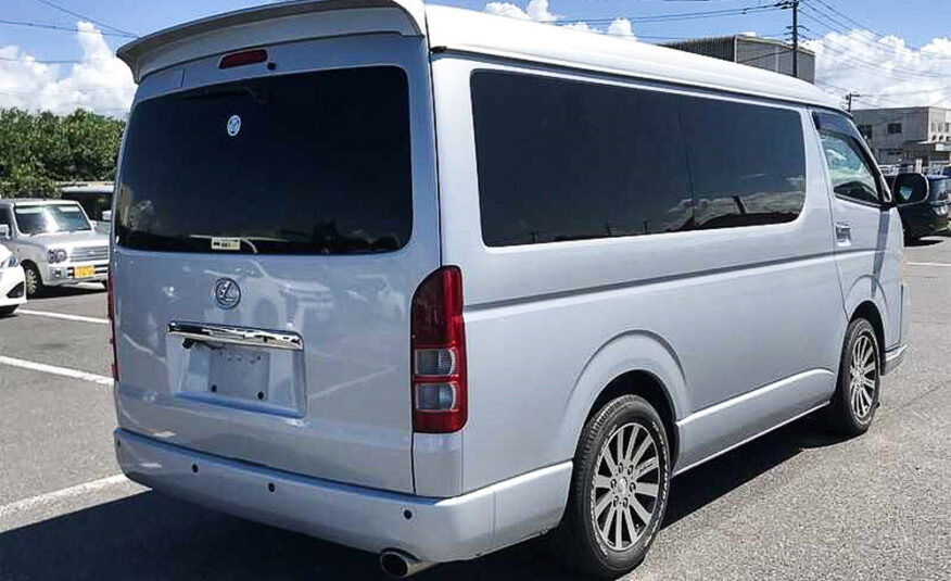 2007 Toyota Hiace