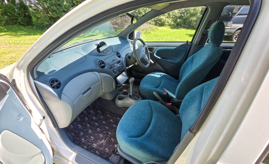 1999 Toyota Vitz