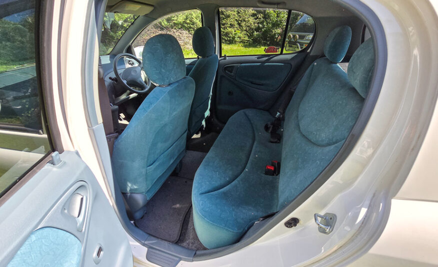 1999 Toyota Vitz