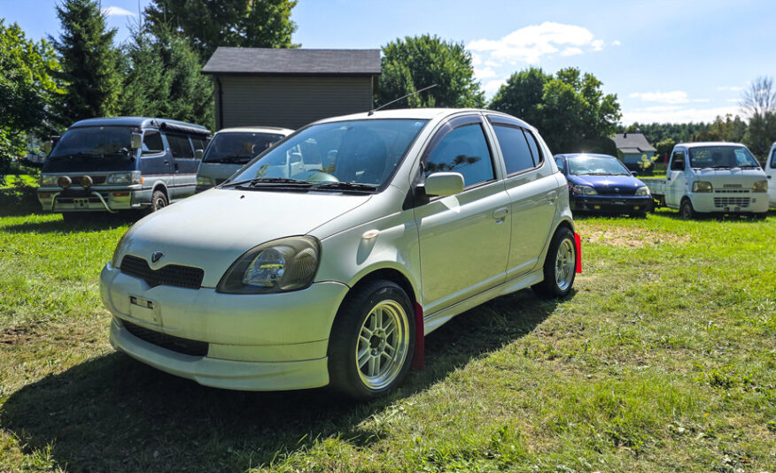 1999 Toyota Vitz