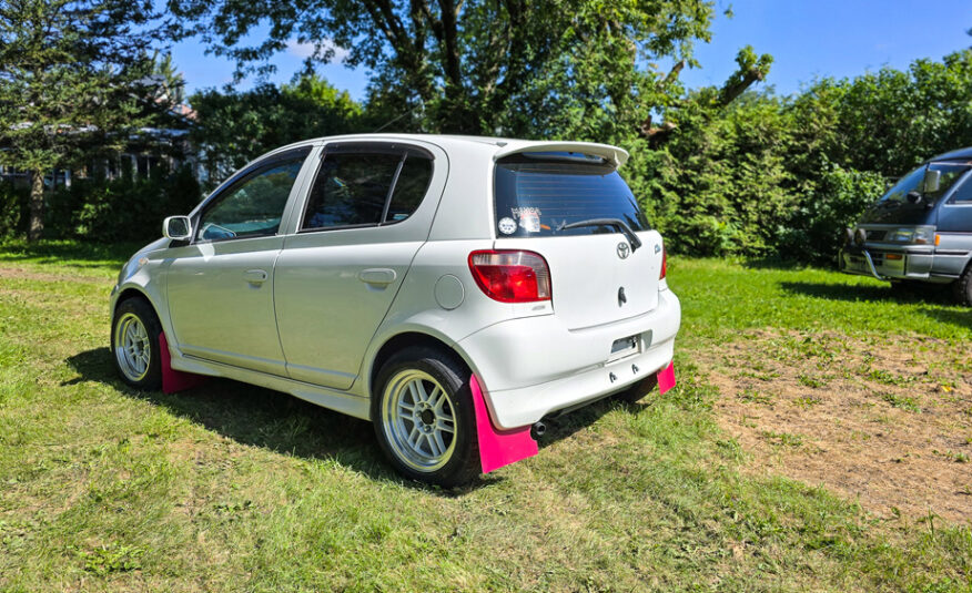 1999 Toyota Vitz