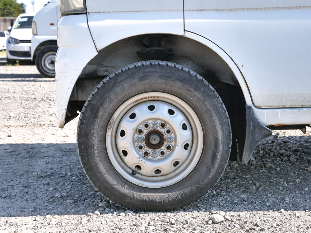 2000 Suzuki Carry