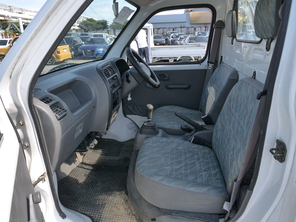 2000 Suzuki Carry