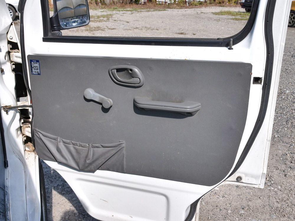 2000 Suzuki Carry