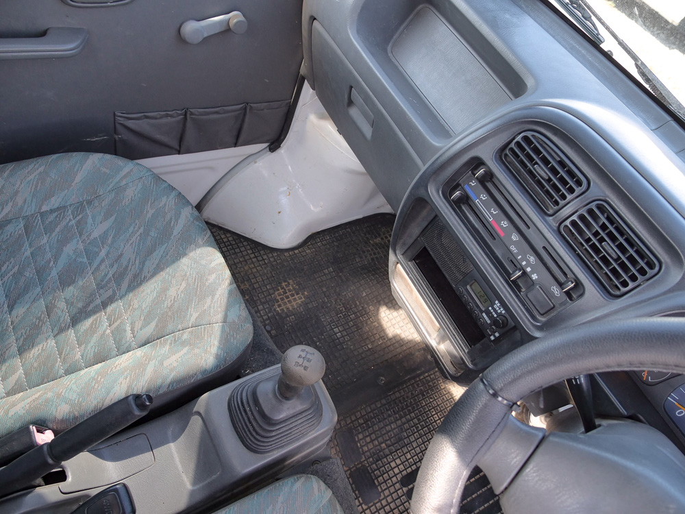 2000 Suzuki Carry