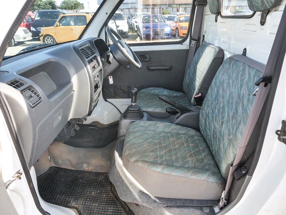 2000 Suzuki Carry