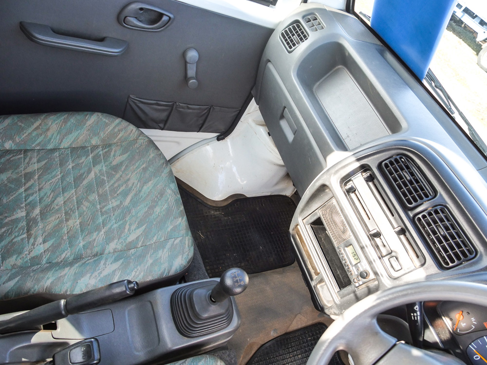 2000 Suzuki Carry