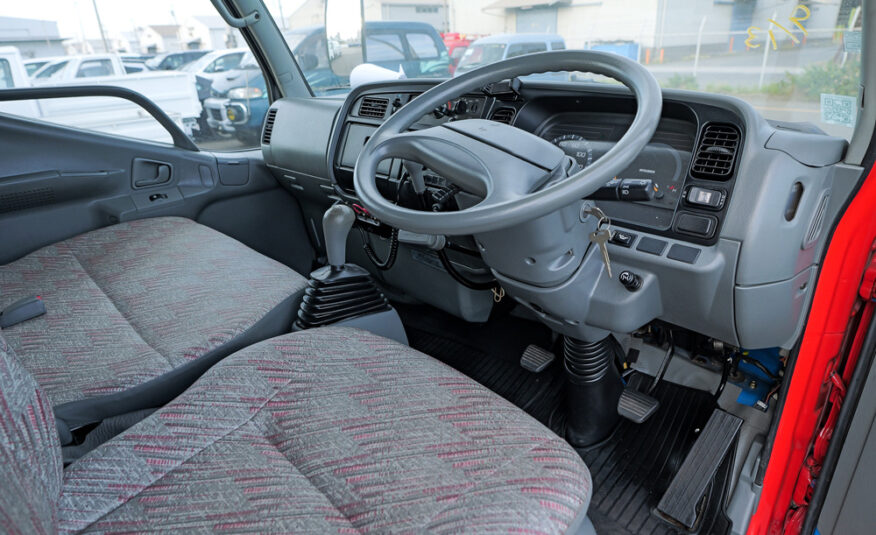 2000 Mitsubishi Canter