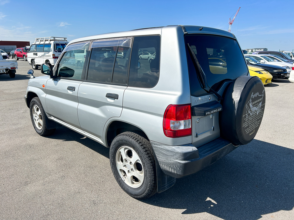 1999 Mitsubishi Pajero IO
