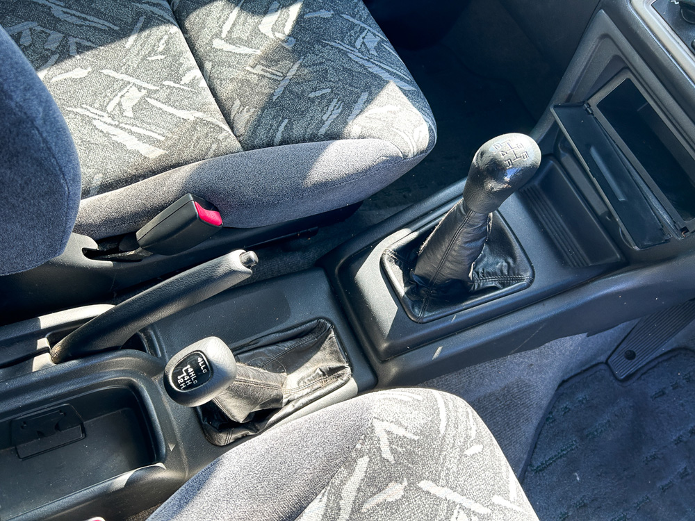 1999 Mitsubishi Pajero IO