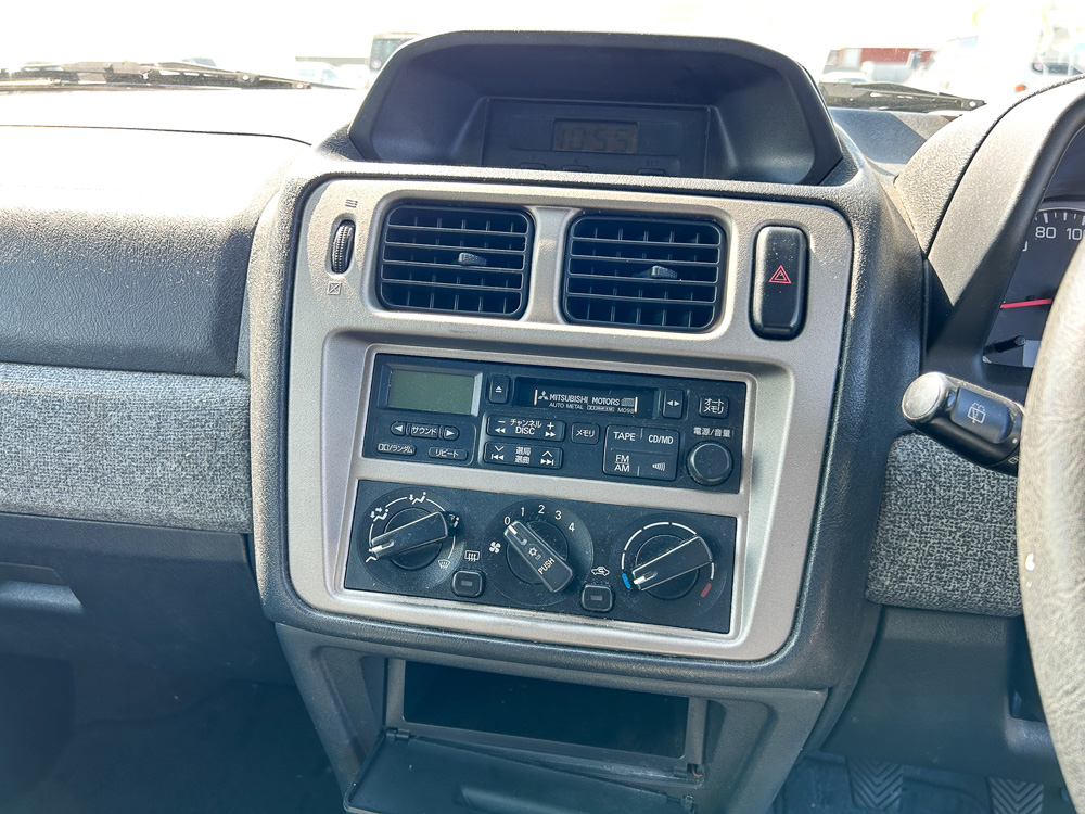 1999 Mitsubishi Pajero IO