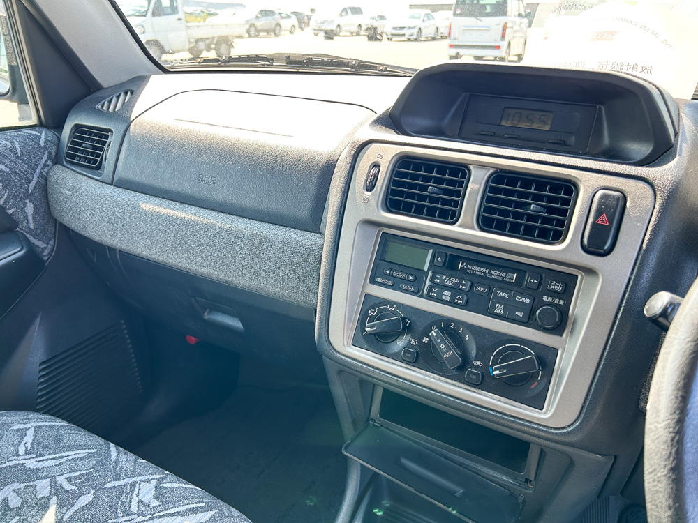1999 Mitsubishi Pajero IO