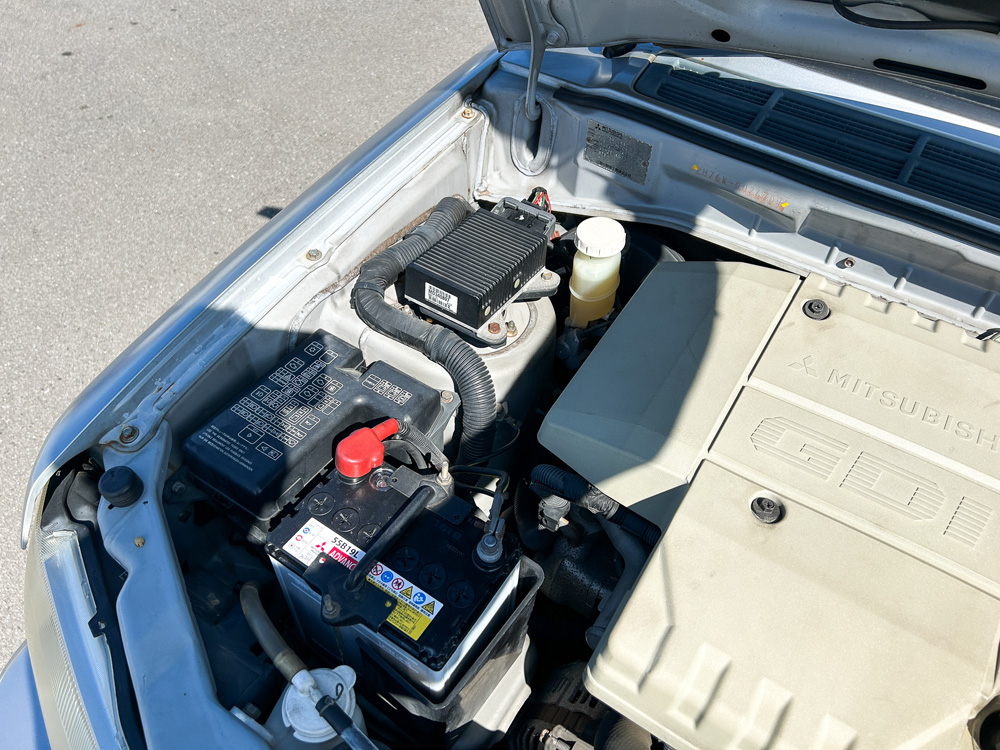 1999 Mitsubishi Pajero IO