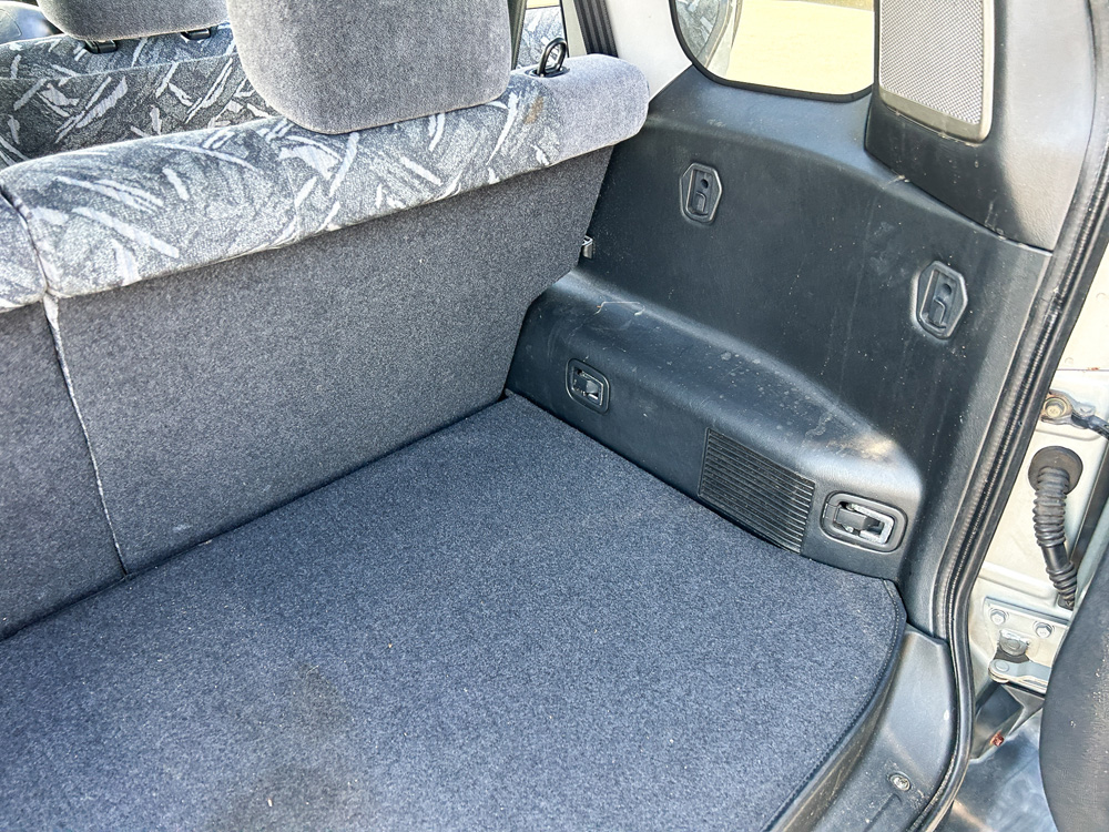 1999 Mitsubishi Pajero IO