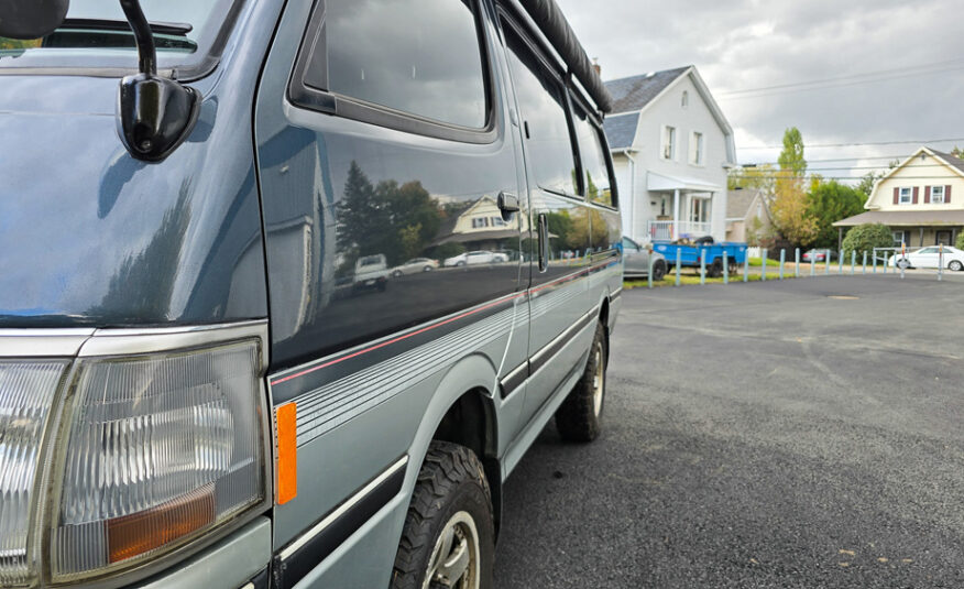 1993 Toyota Hiace Cruising Cabin, Van Life