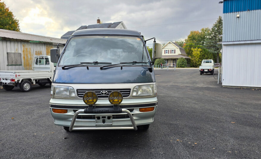 1993 Toyota Hiace Cruising Cabin, Van Life