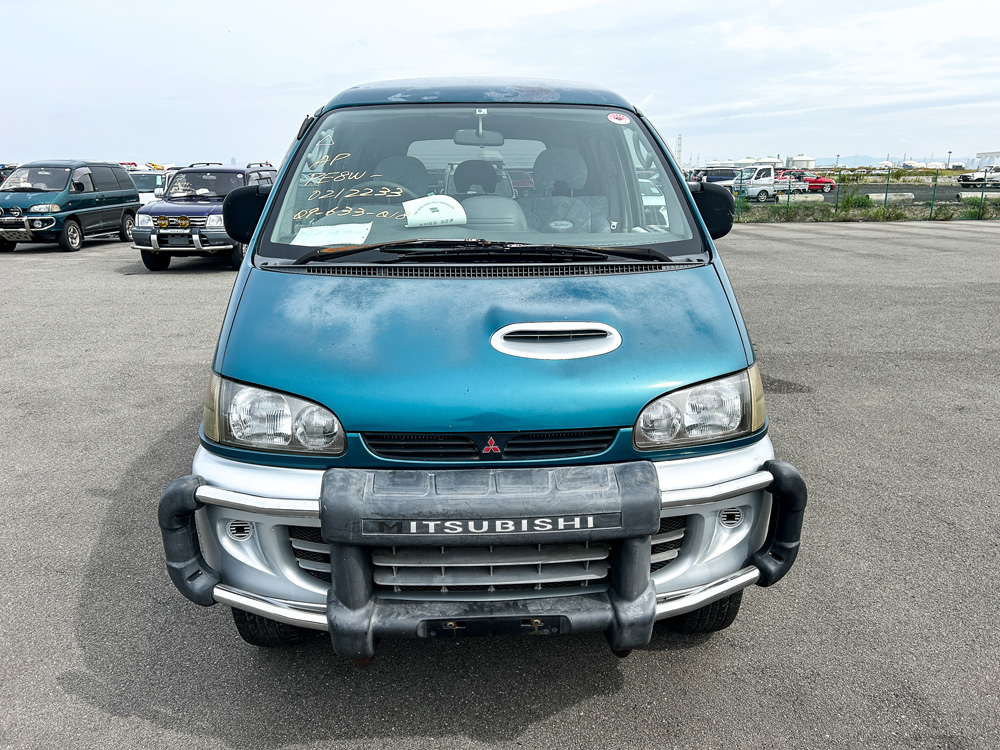1997 Mitsubishi Delica, Zombie Van, 131 238 km