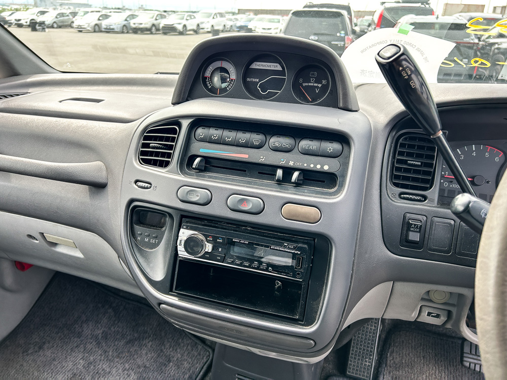 1997 Mitsubishi Delica
