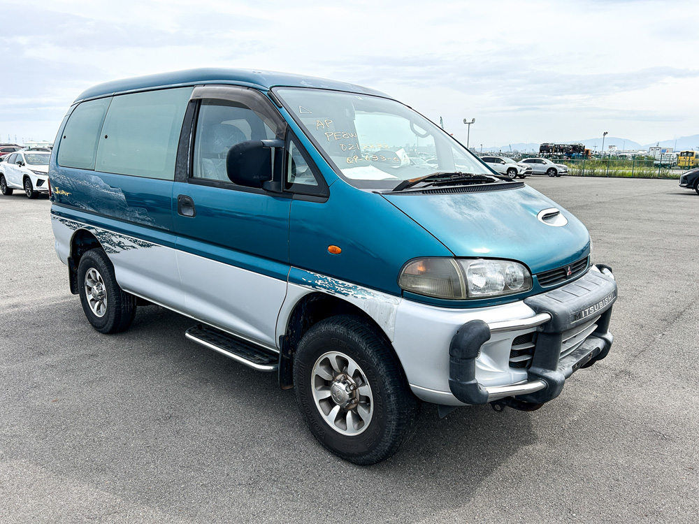 1997 Mitsubishi Delica, Zombie Van