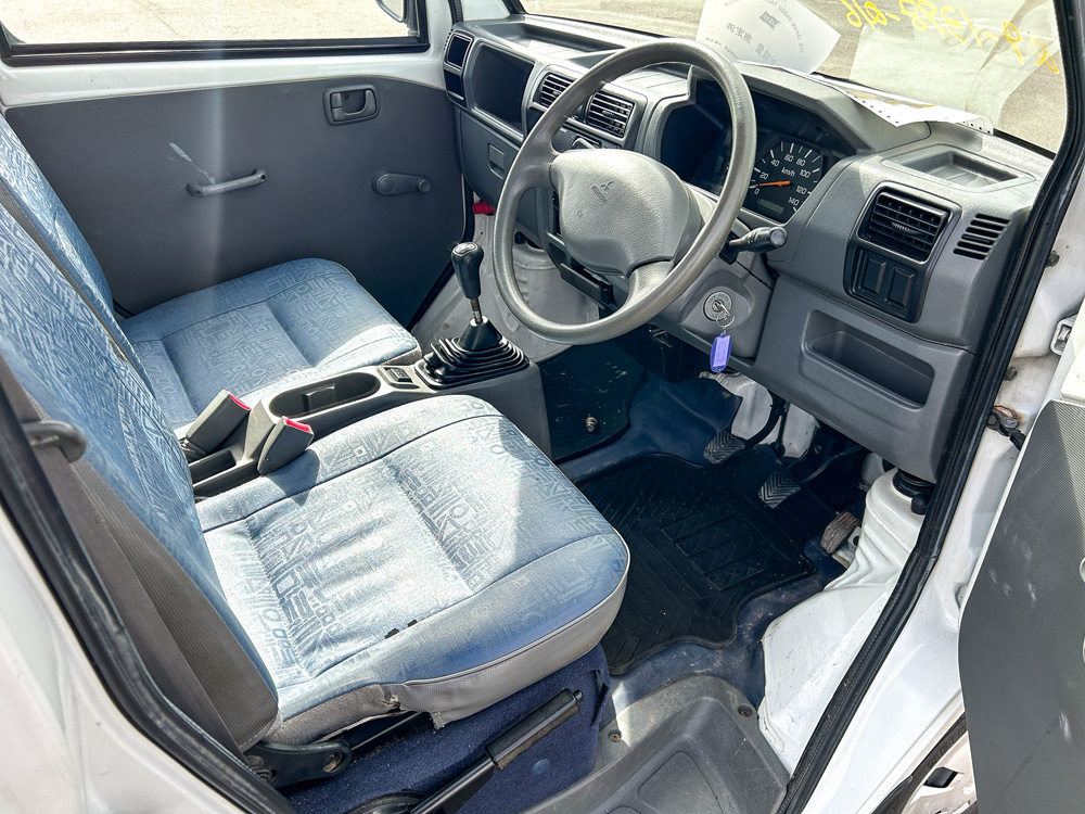 2000 Mitsubishi Minicab