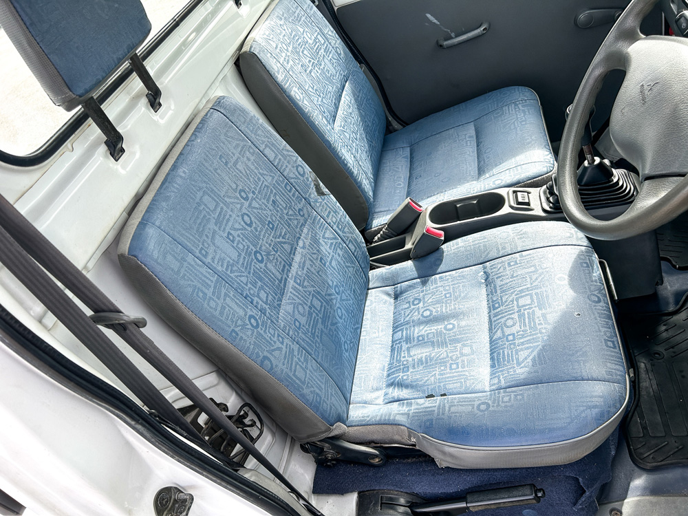 2000 Mitsubishi Minicab