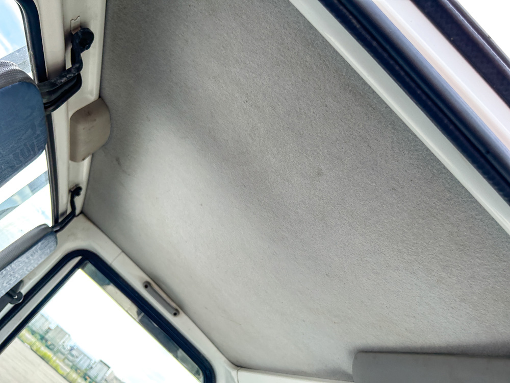 2000 Mitsubishi Minicab