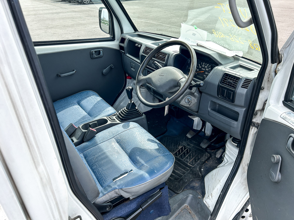 2000 Mitsubishi Minicab