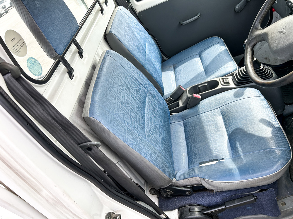 2000 Mitsubishi Minicab