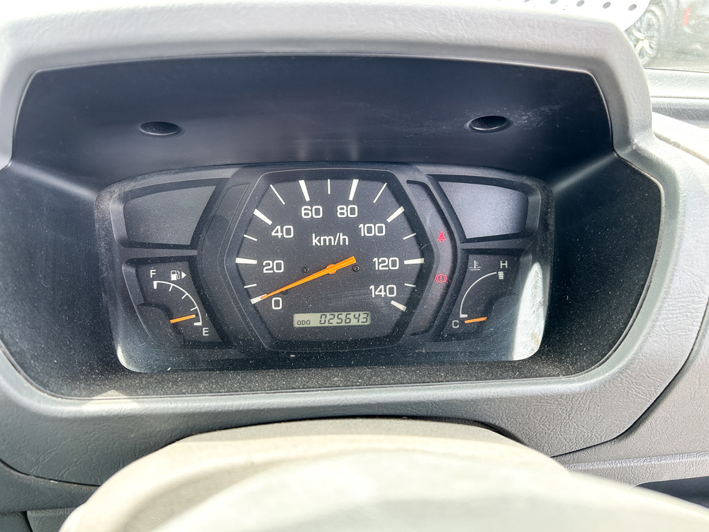 2000 Mitsubishi Minicab