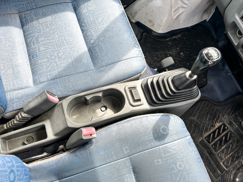 2000 Mitsubishi Minicab