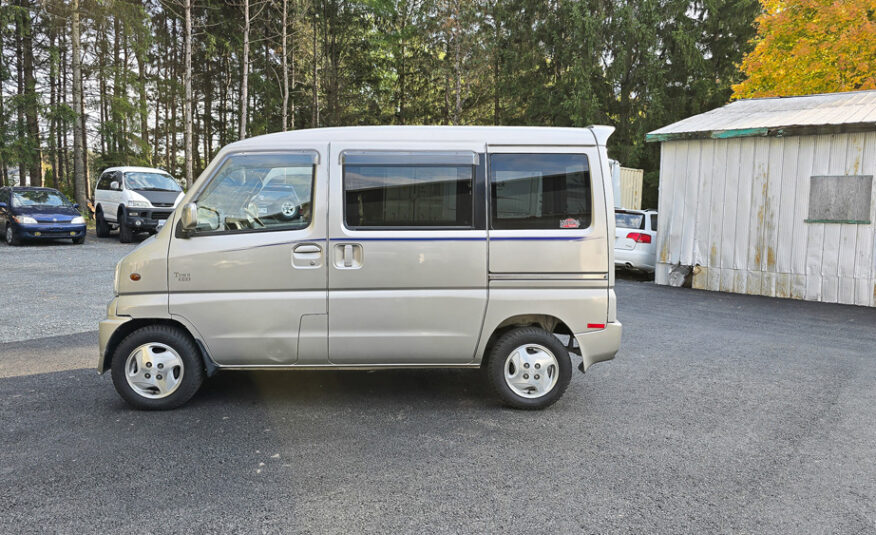 1999 Mitsubishi Town Box