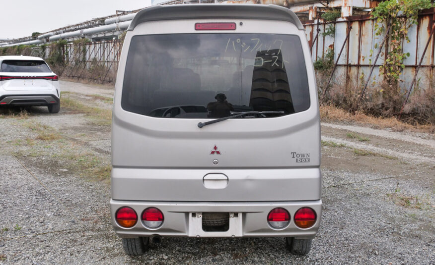 2000 Mitsubishi Town Box, Silver, Kei Van For Sale Quebec