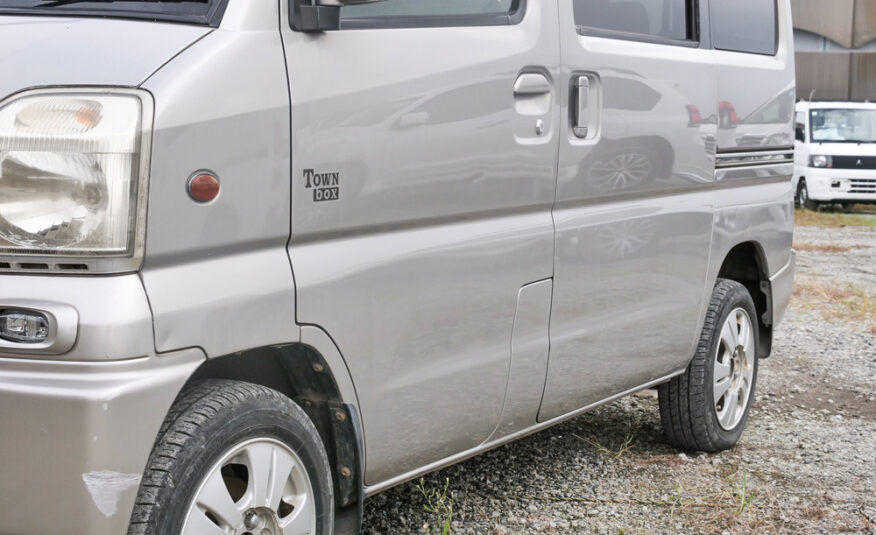 2000 Mitsubishi Town Box, Silver, Kei Van For Sale Quebec