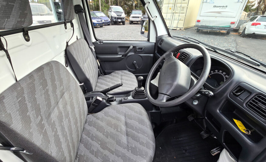 2005 Suzuki Carry
