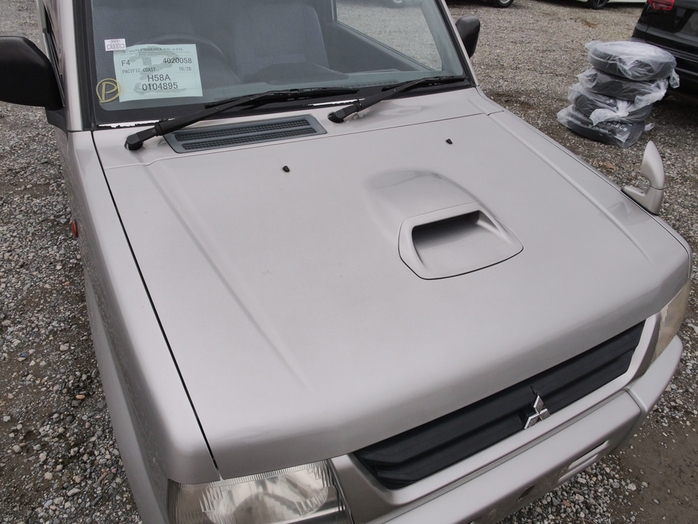 2000 Mitsubishi Pajero Mini