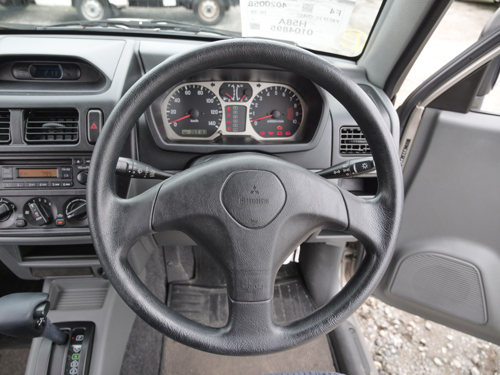 2000 Mitsubishi Pajero Mini