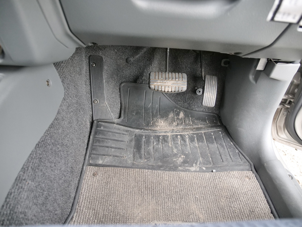 2000 Mitsubishi Pajero Mini